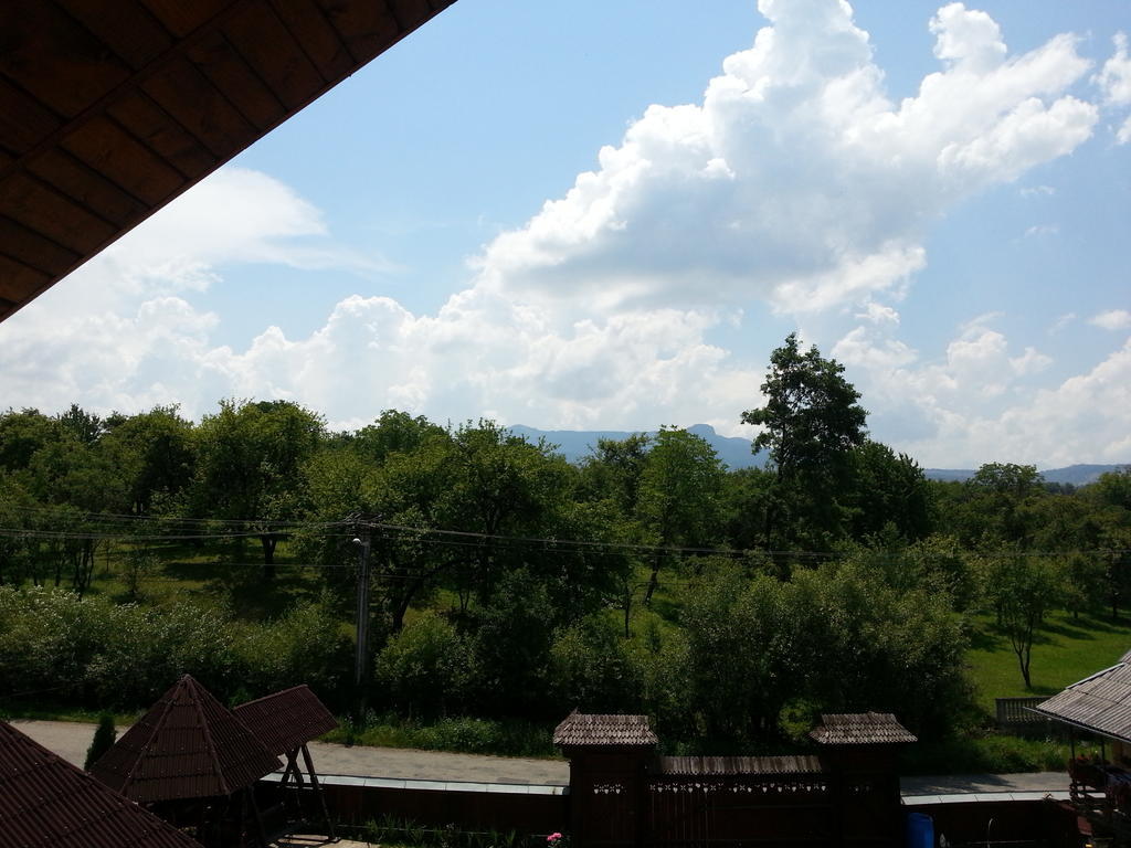 Pensiunea Maramures ออคนาชูกาแต็ก ภายนอก รูปภาพ