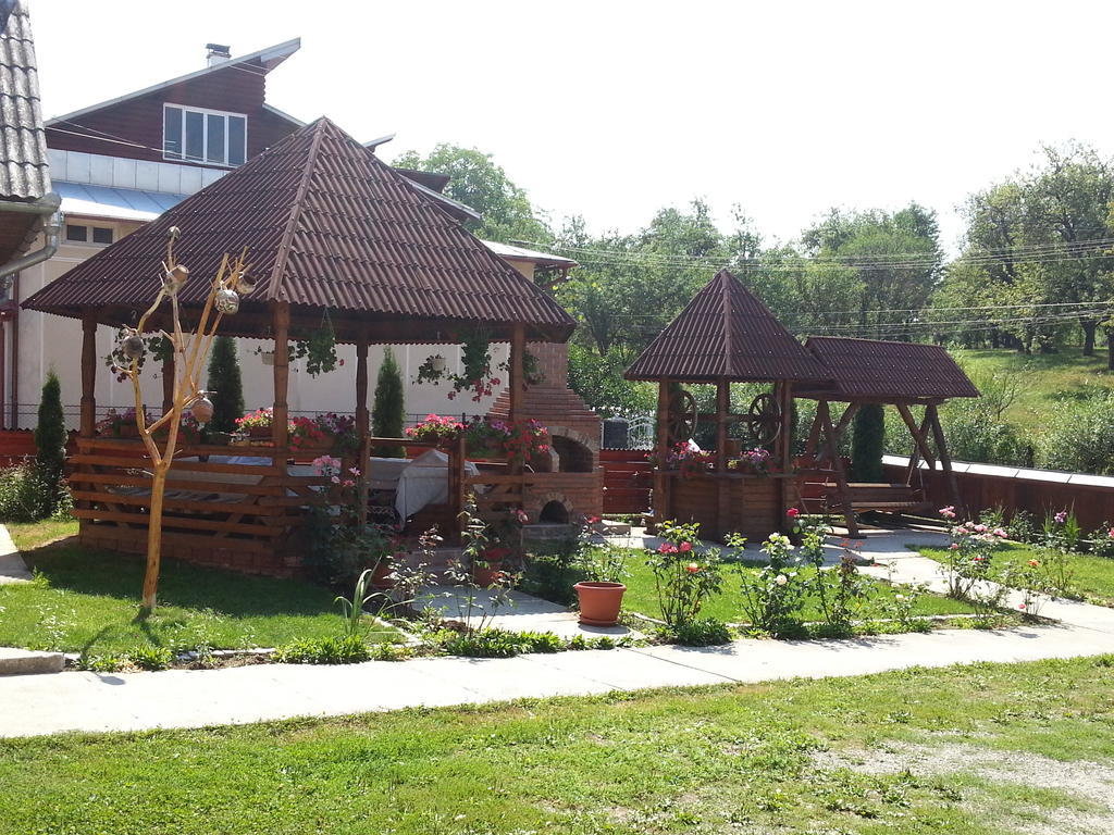 Pensiunea Maramures ออคนาชูกาแต็ก ภายนอก รูปภาพ