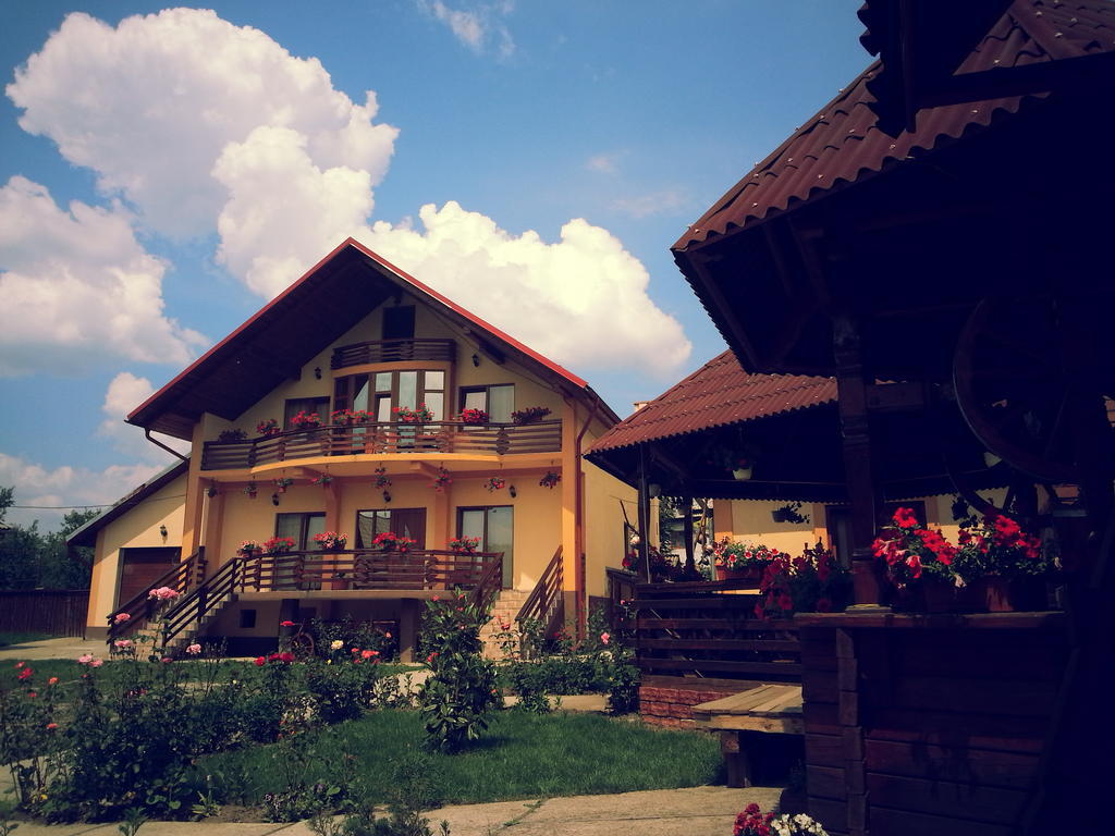Pensiunea Maramures ออคนาชูกาแต็ก ภายนอก รูปภาพ