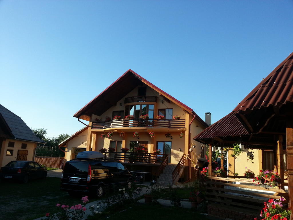 Pensiunea Maramures ออคนาชูกาแต็ก ภายนอก รูปภาพ