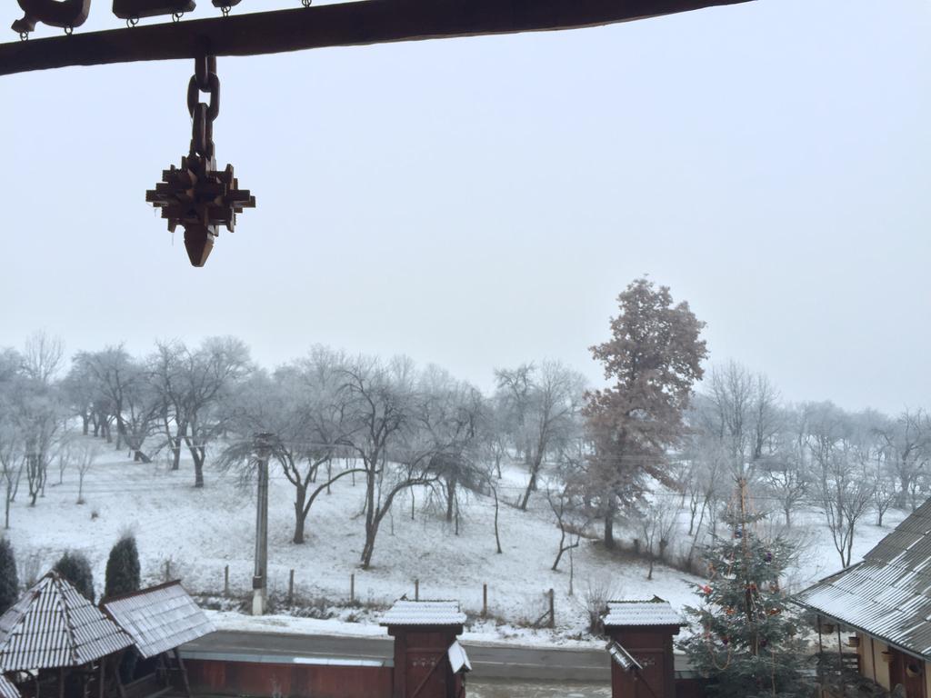 Pensiunea Maramures ออคนาชูกาแต็ก ภายนอก รูปภาพ